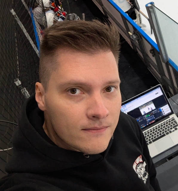 фото ревьюера Александра Заботкина